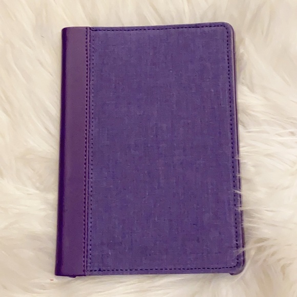 belkin Other - New in Box Belkin 7” Kindle Fire Cover Chambray Purple